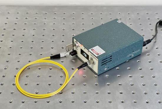 785nm 近红外连续激光器